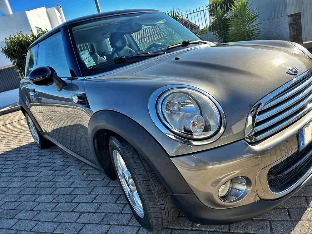 MINI One D 2011