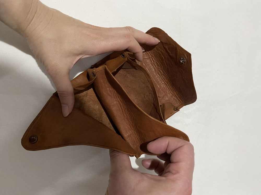 Carteira castanha para cinto marroquina usada