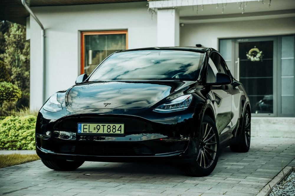 Tesla Y wersja 7 osobowa