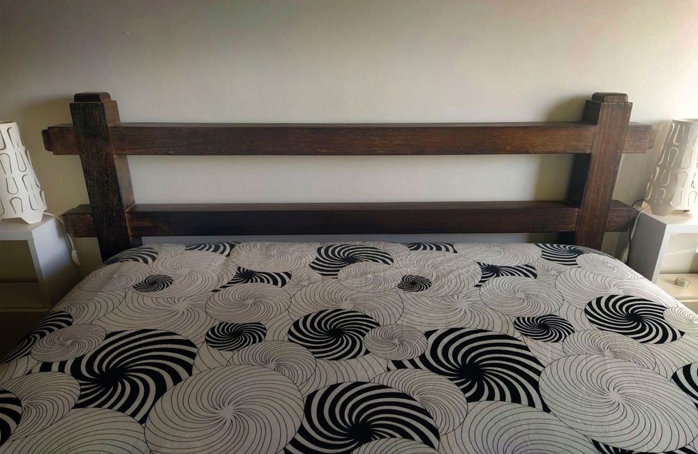 Cama de casal em madeira Peroba-rosa do Brasil