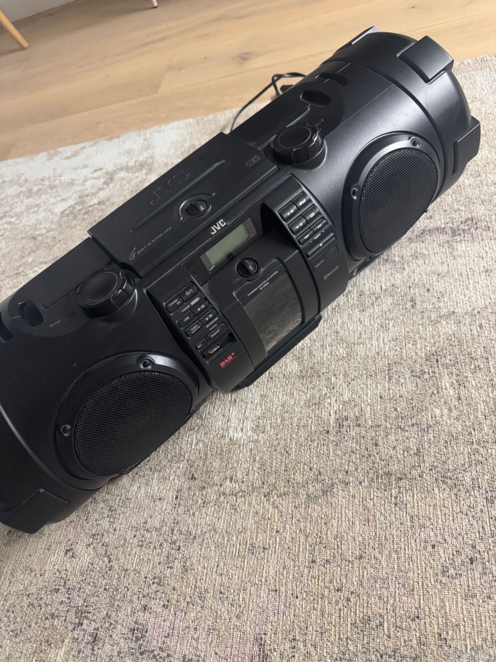 Boombox JVC RV-NB90B