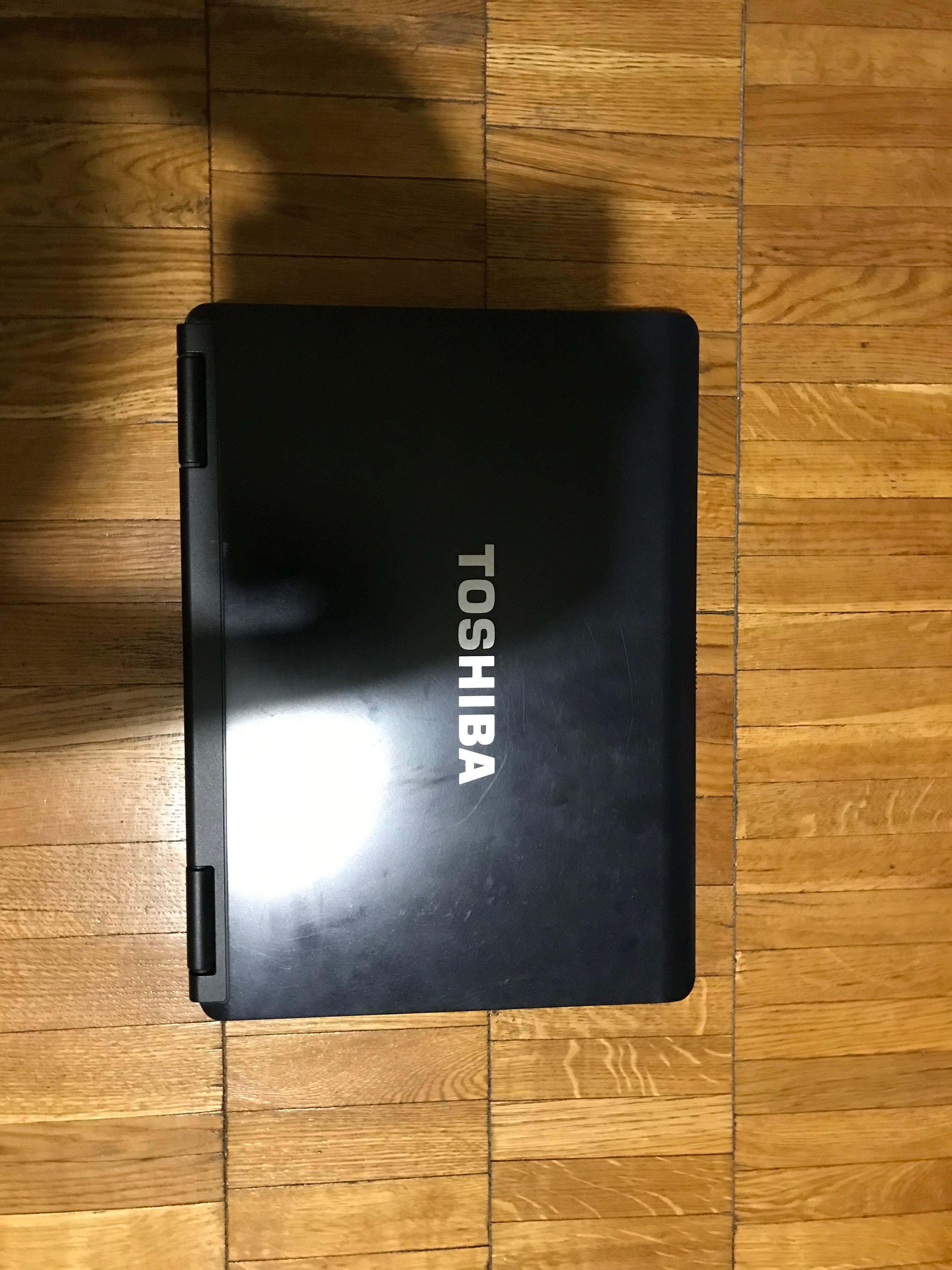 Ноутбук TOSHIBA (LapTop)