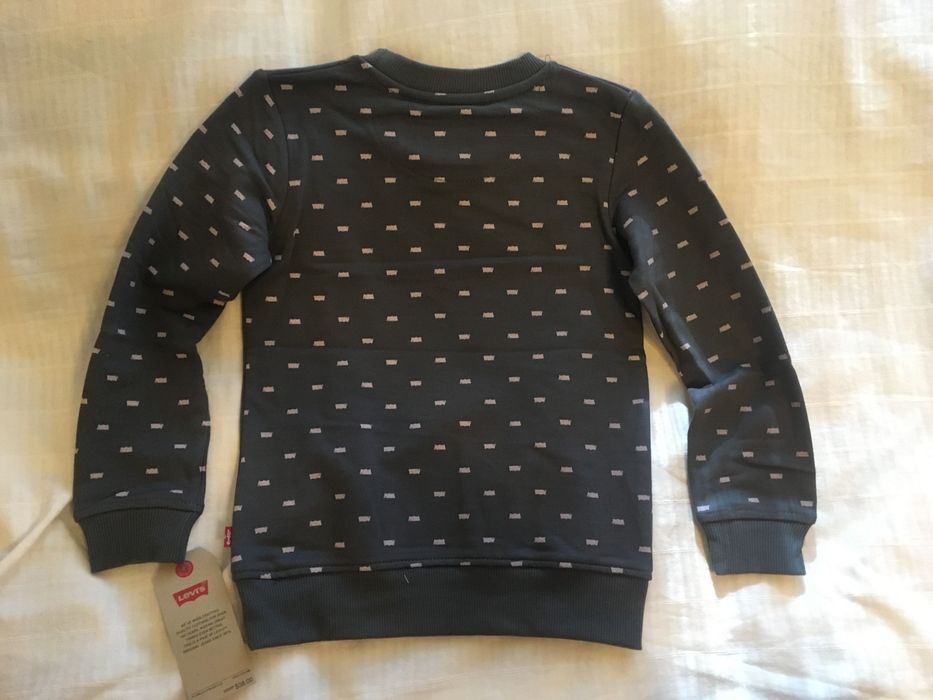 Levi’s Kids свитер, оригинал, новый, 4 года