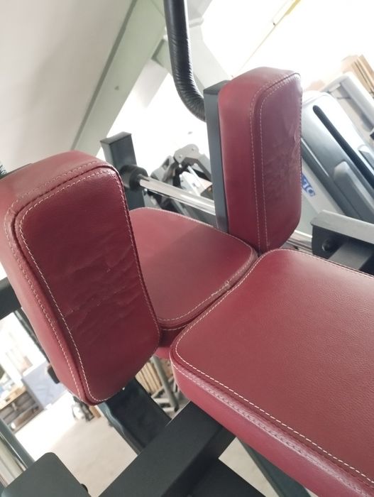 Suwnica maszyna na nogi przysiad hack squat Marbo Sport