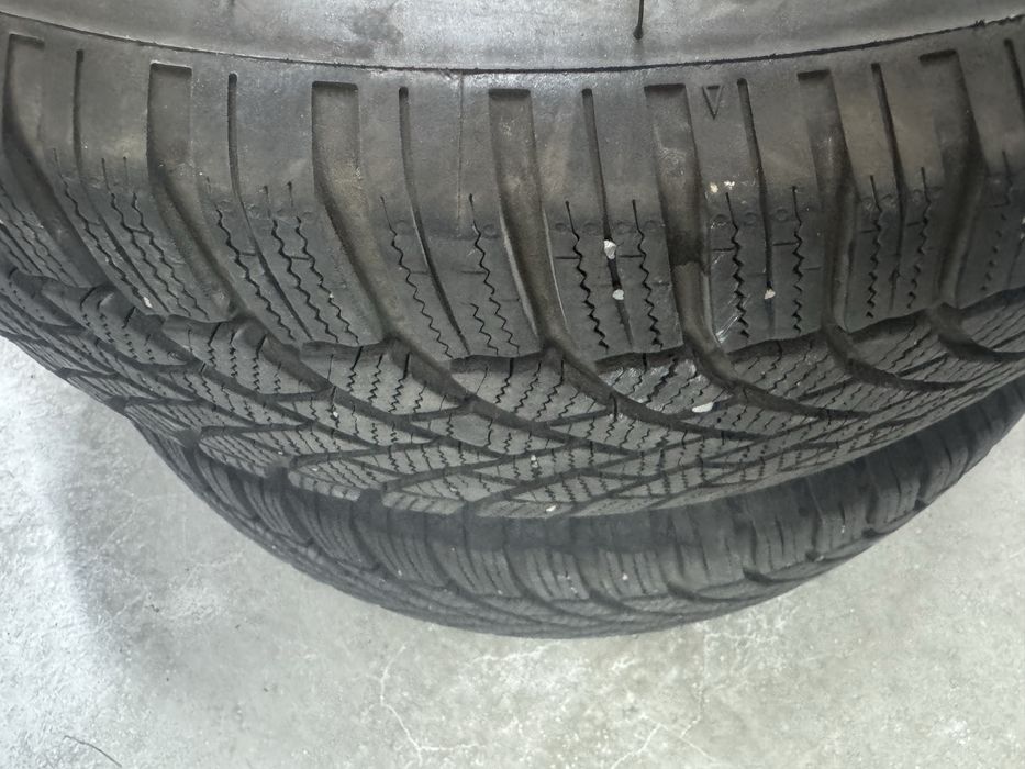 Pneus 185/65/15.  Brigestone  excelente estado