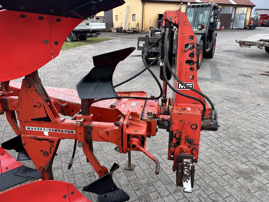 Pług 3+1 Huard 475 4 skibowy obrotowy Kuhn Massey Ferguson przedpłużk