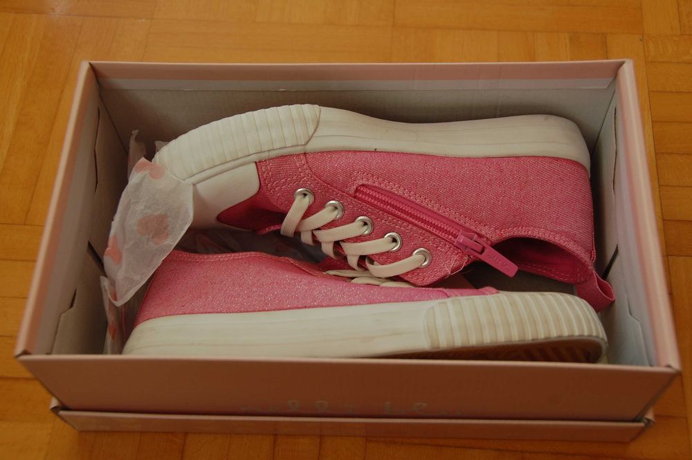 NOWE tenisówki, trampki, r. 32, z metką i kartonem, dla dziewczynki