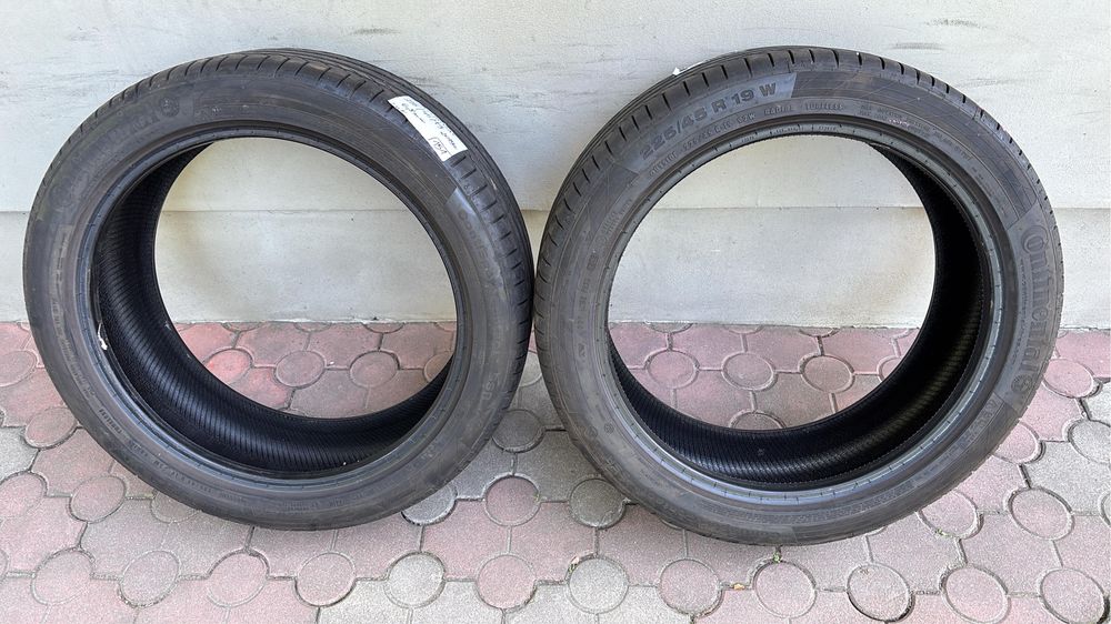 Opony letnie Continental 225/45/19