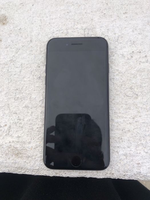 Iphone SE 2020 usado