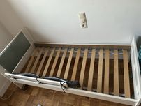Łóżko dziecięce marka Ikea z materacem