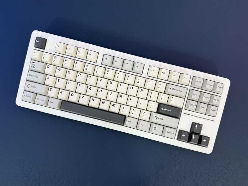 Механічна бездротова клавіатура YUNZII - YZ87 Milk Switch rgb Hotswap
