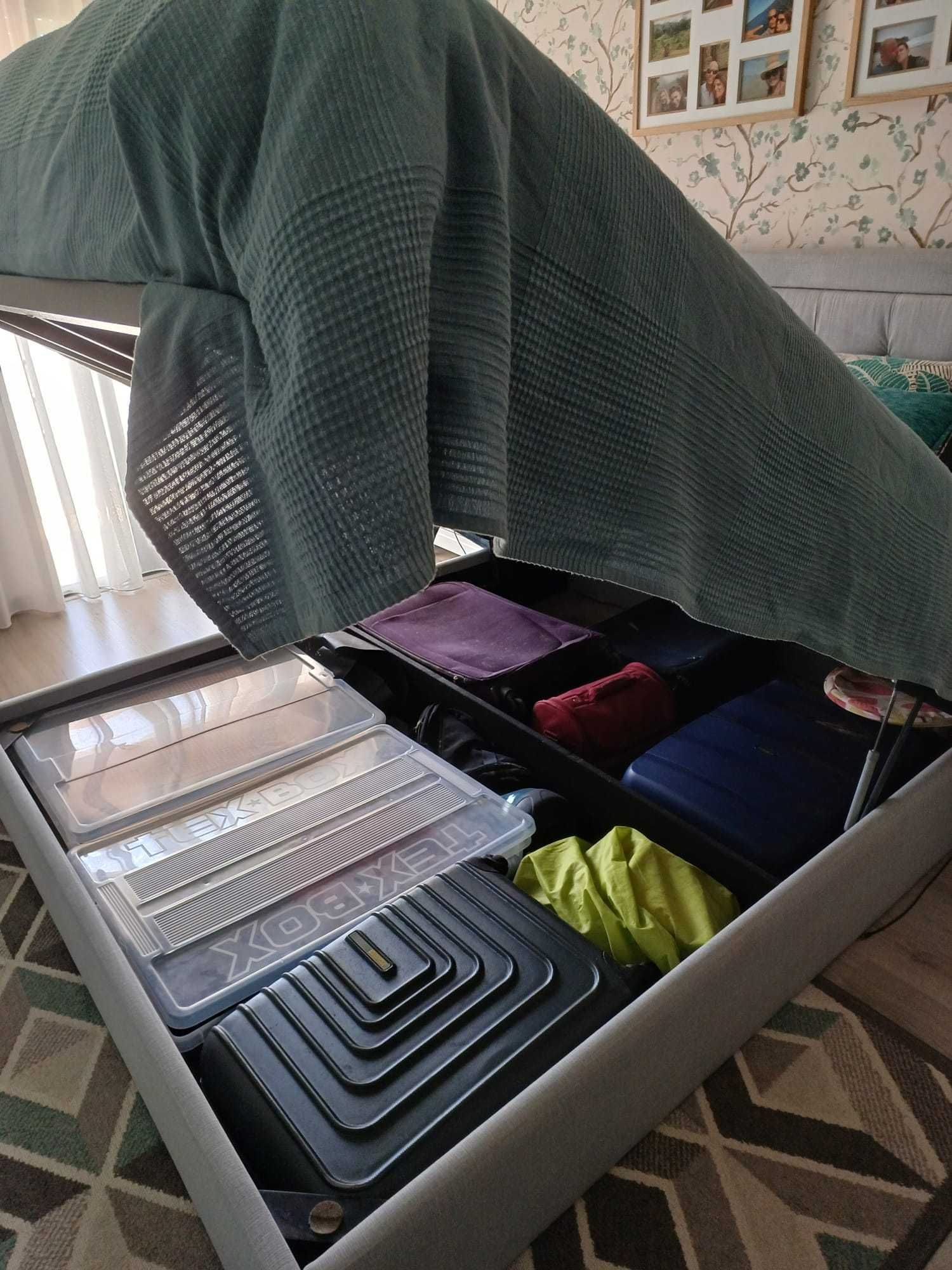 Cama de casal (1.60*2.00) com arrumação e estrado elevatório