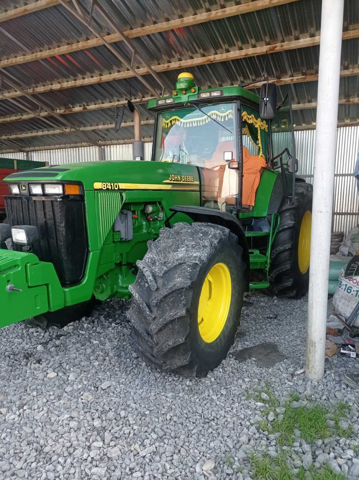 Трактор John Deer 8410