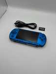 niebieska konsola PSP 3000 slim + adapter + kabel stan bardzo dobry