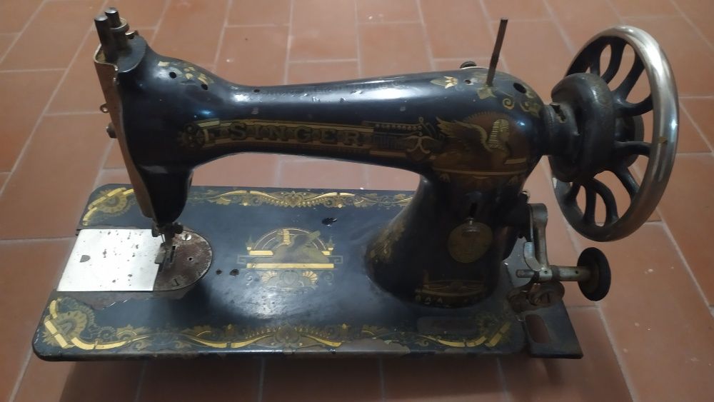 máquina costura Singer "antiga"