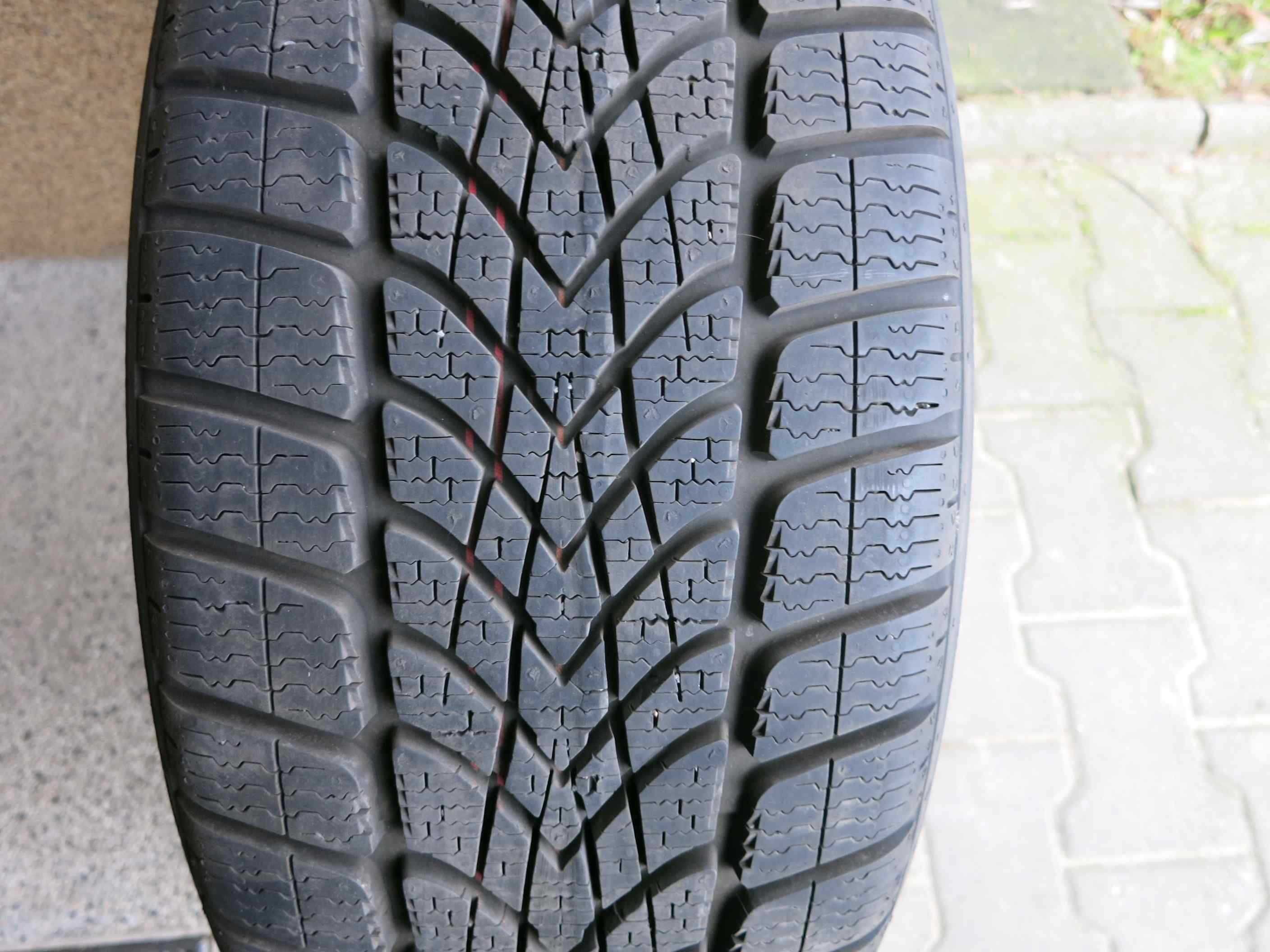 Zimowe DUNLOPY 205/45 R17 88V, jak nowe 2022 zakup prod 9-2021