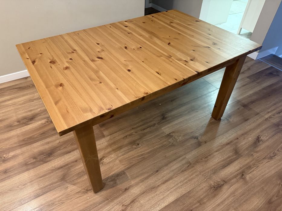 Drewniany rozkladany stół