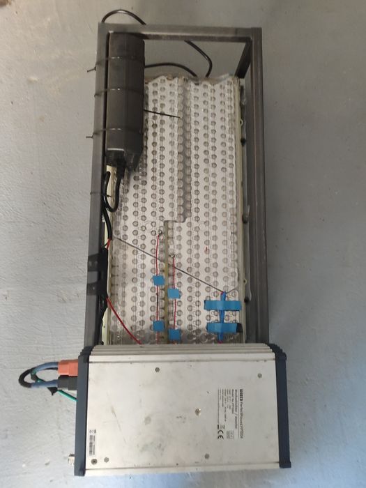 Зарядна станція на 5 кВт.