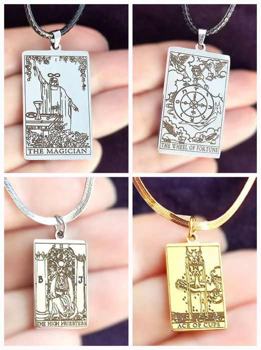 Colares "Tarot" em aço inoxidável
