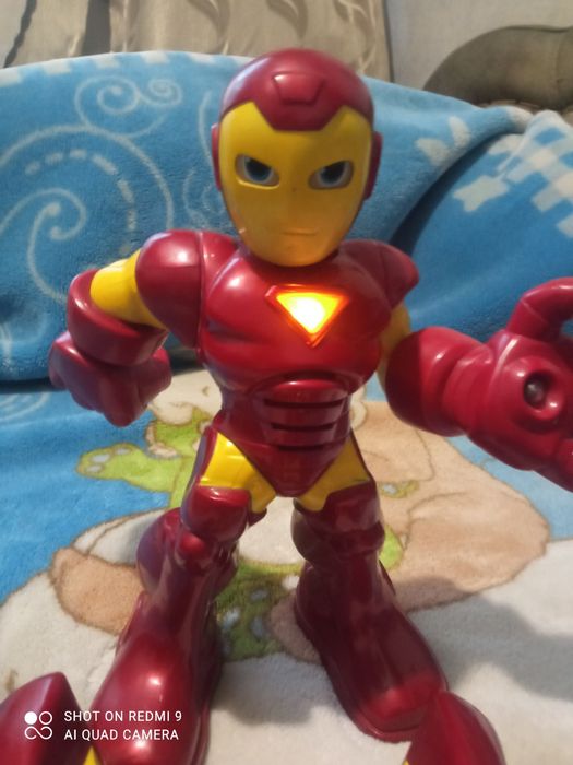 Продам робота  Железного человека