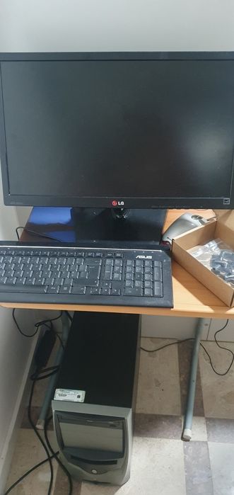 Computador completo  L.G funciona mas tem que configurar