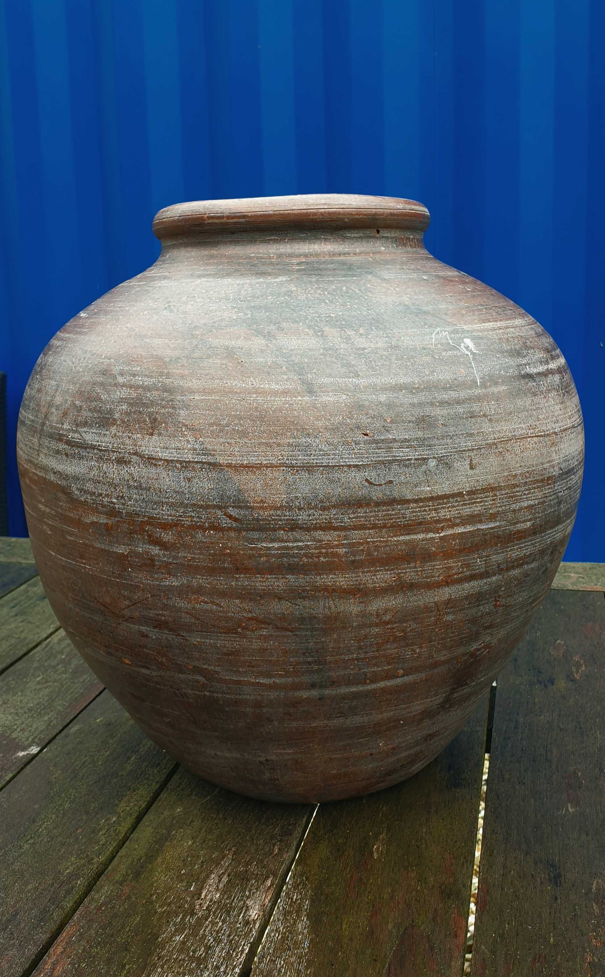 Stary dzban ceramiczny duży