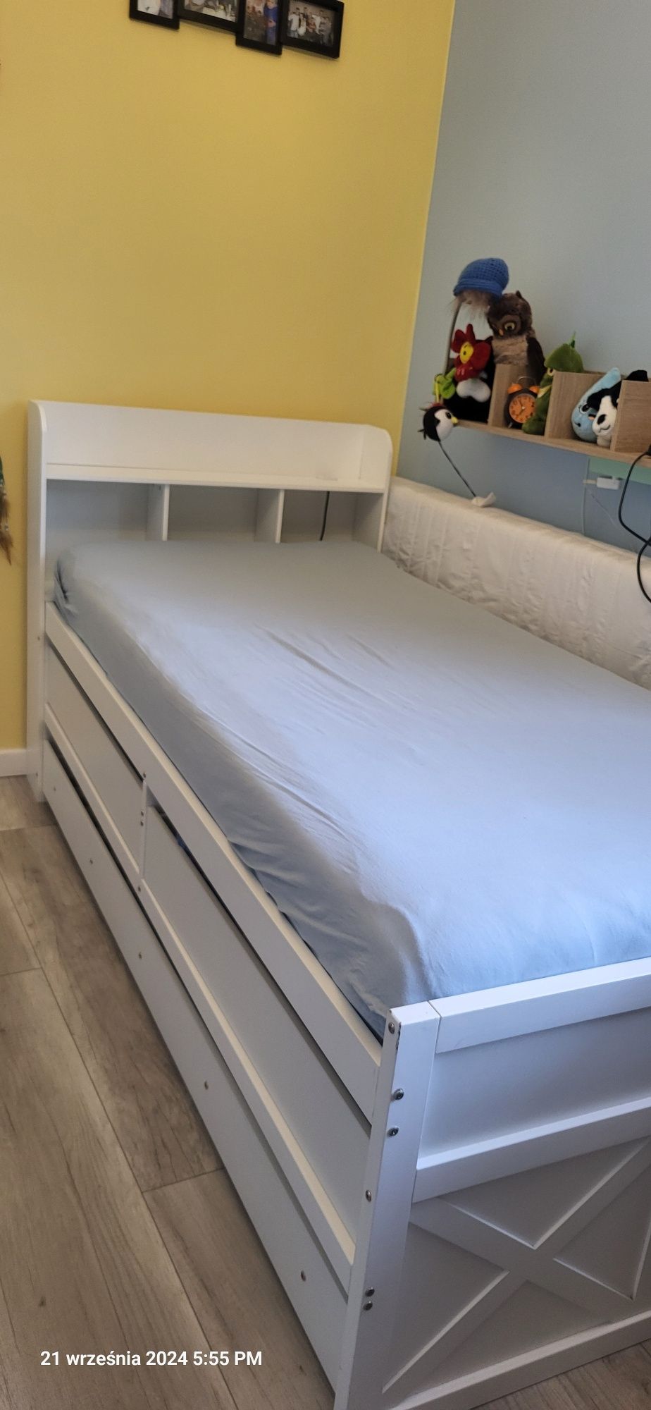 Łóżko młodzieżowe dwuosobowe masywne