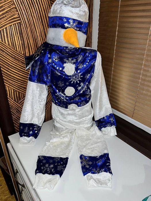 Продаж костюмів, прокат костюмів на свято, оренда  костюмів