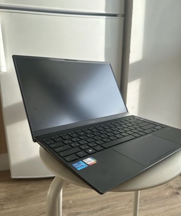 Asus zenbook 14 2021року