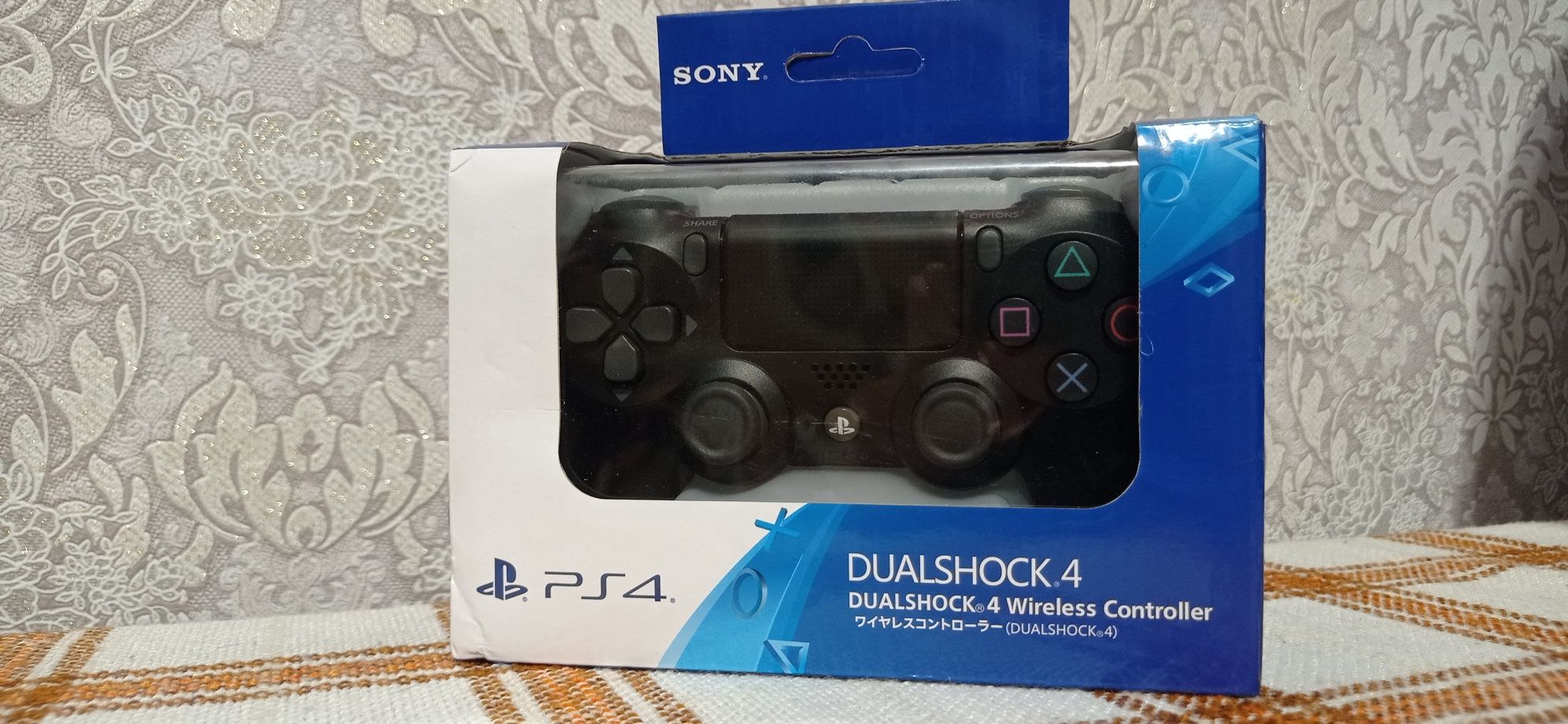 Геймпад PS4  DualShock 4