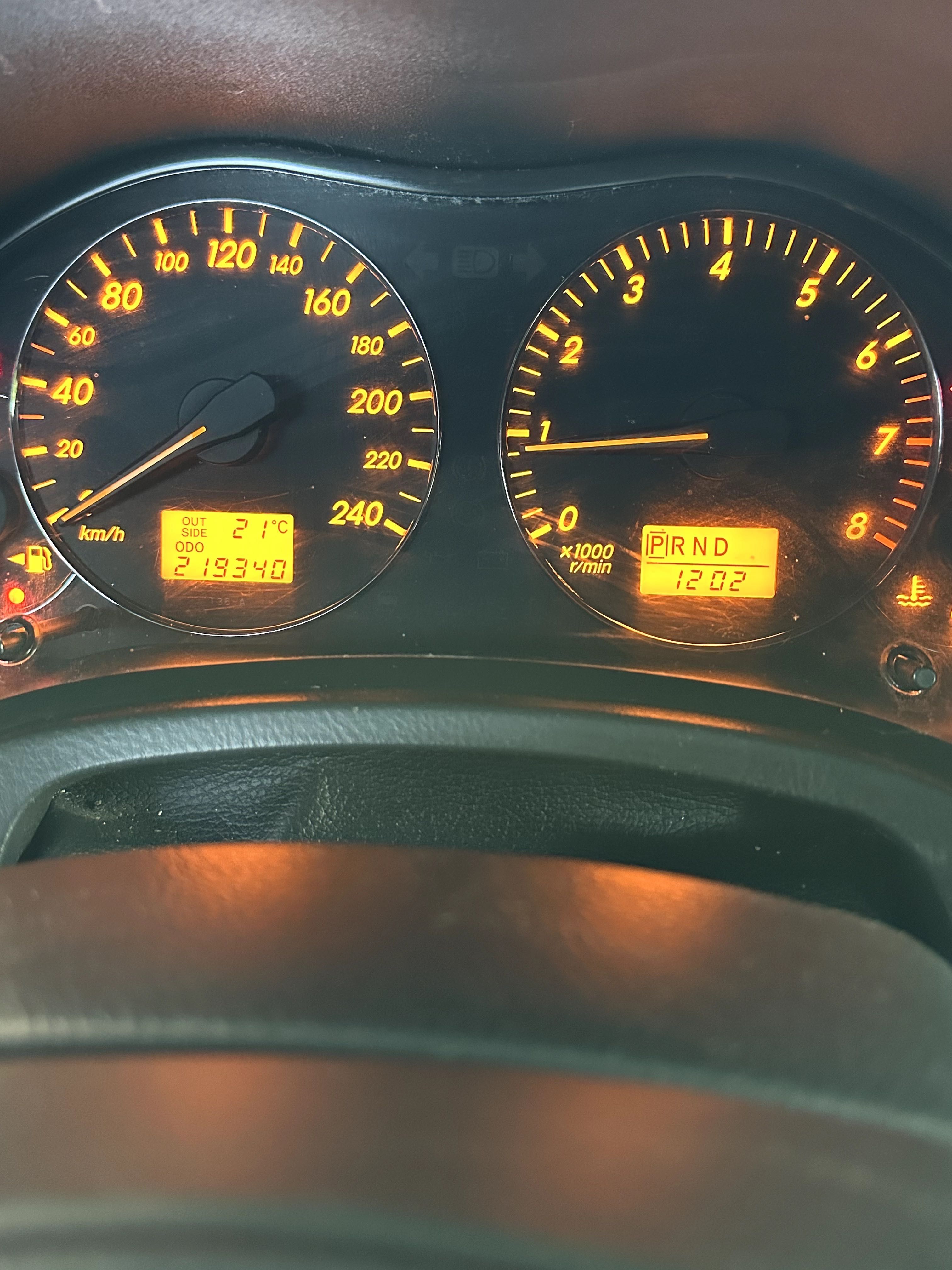 Тойота Авенсіс 2.0 прямий вприск 2007