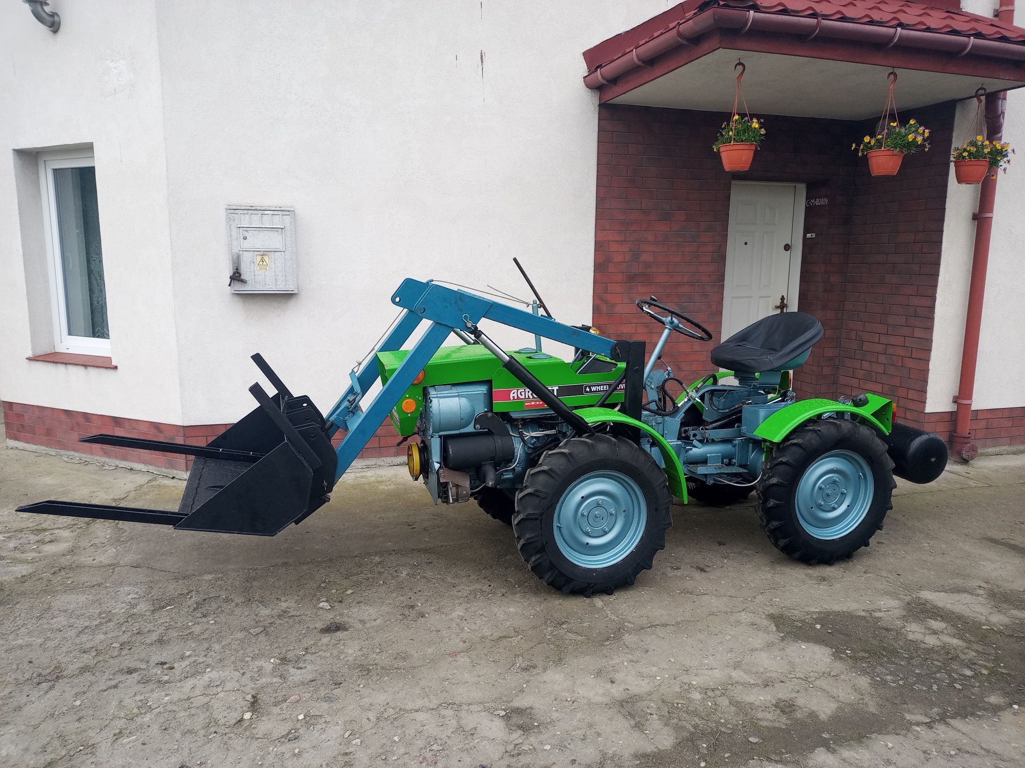 Traktorek Ogrodniczy 4x4 łamany tz4k14 tv521 ursus kubota iseki c330