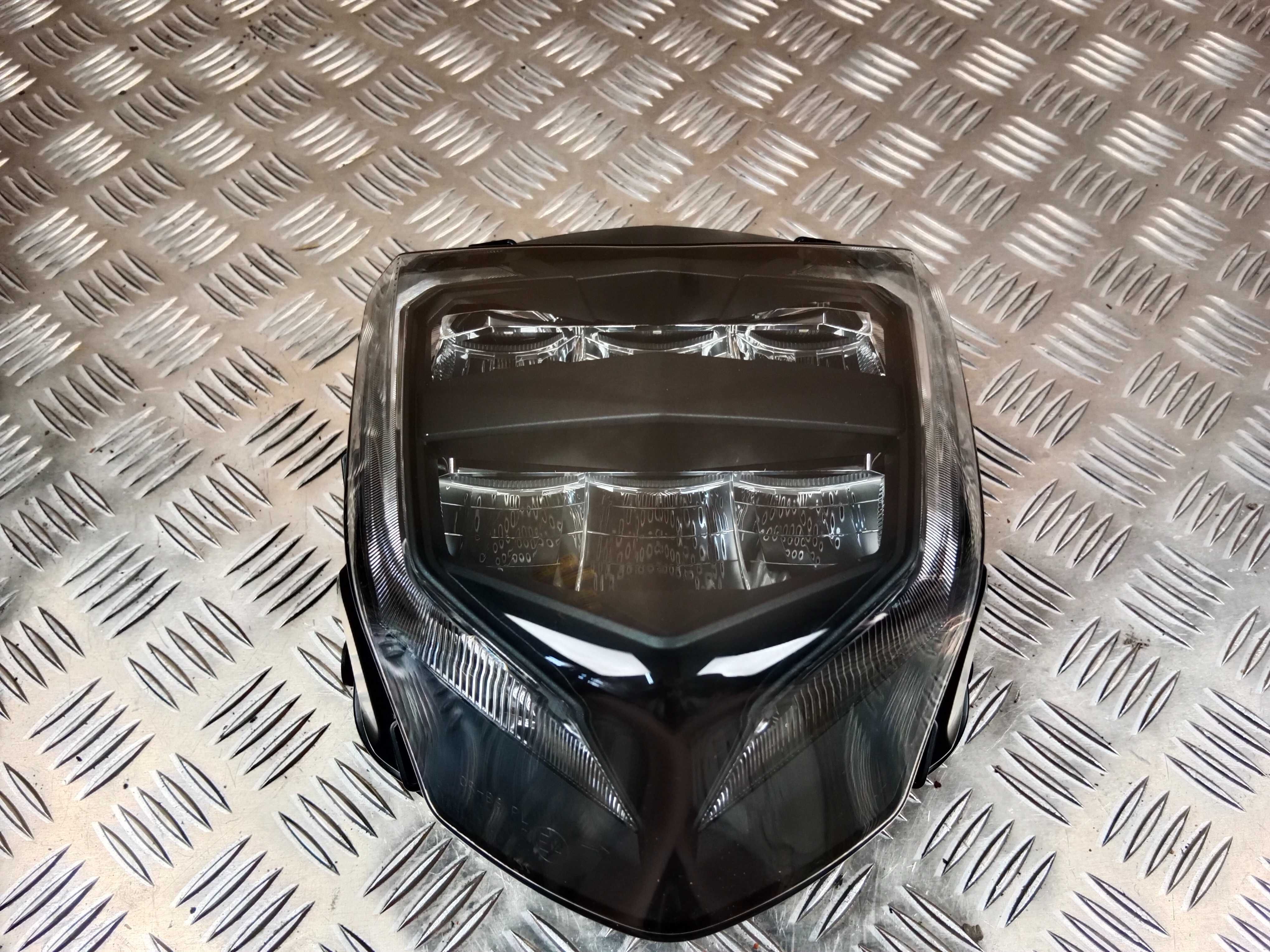 Honda NC 750 X DCT Lampa Przód Przednia Reflektor Przedni 16-20