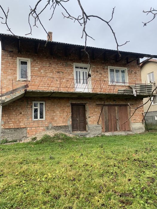 Продаж приватного будинку в селі Дережичі