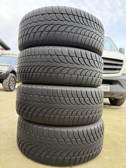 225/55/17 Bridgestone Blizzak LM-32