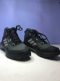 Продаються кросівки Adidas Terrex