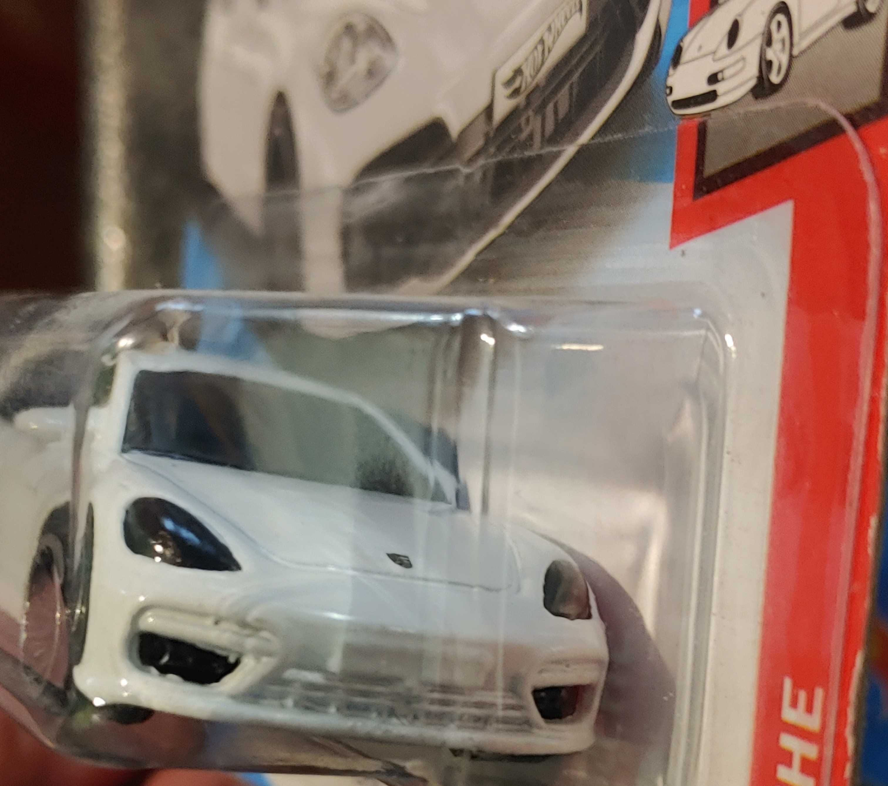 Hot Wheels Porsche Panamera Turbo S E-Hybrid Sport Turismo