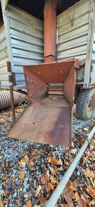 Rębak rozdrabniacz do gałęzi