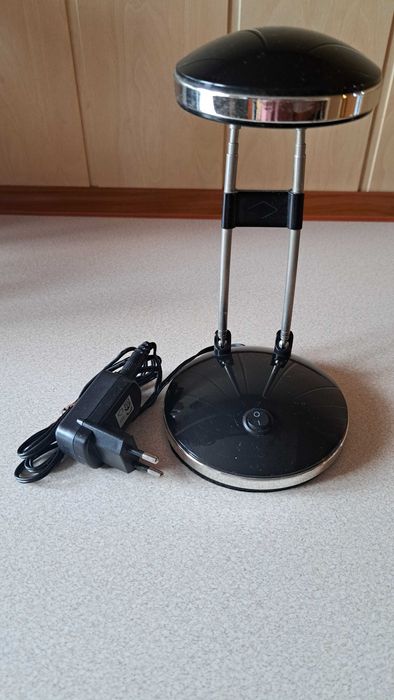 Lampka biurkowa led