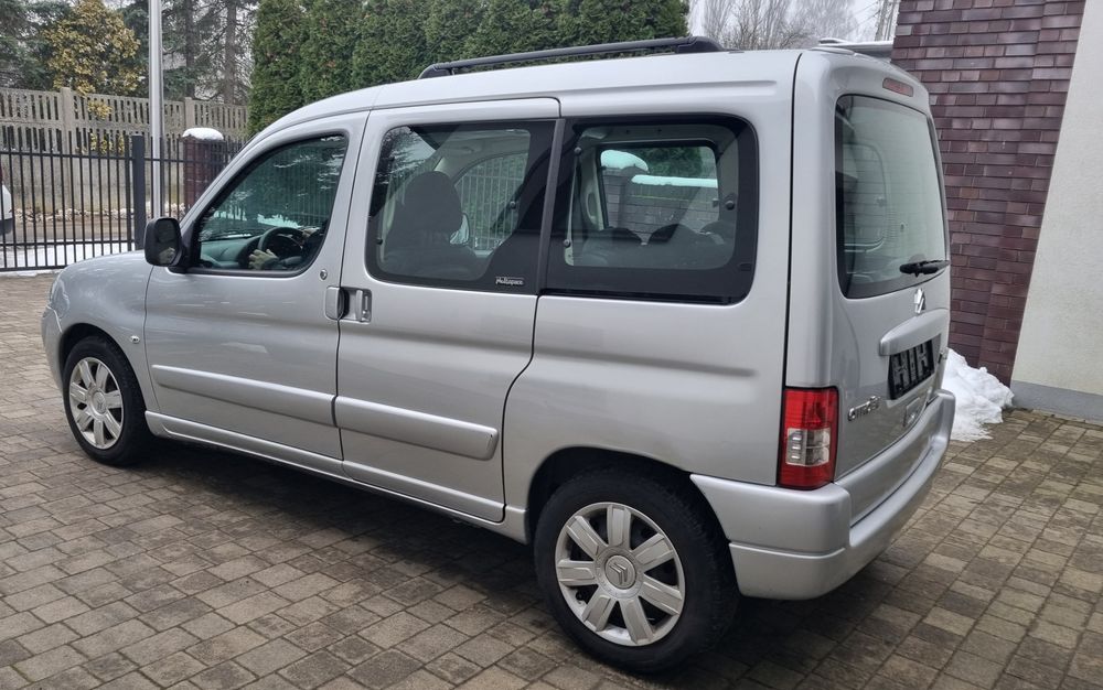 Citroen Berlingo 1,6 benzyna Dach panoramiczny Zadbany