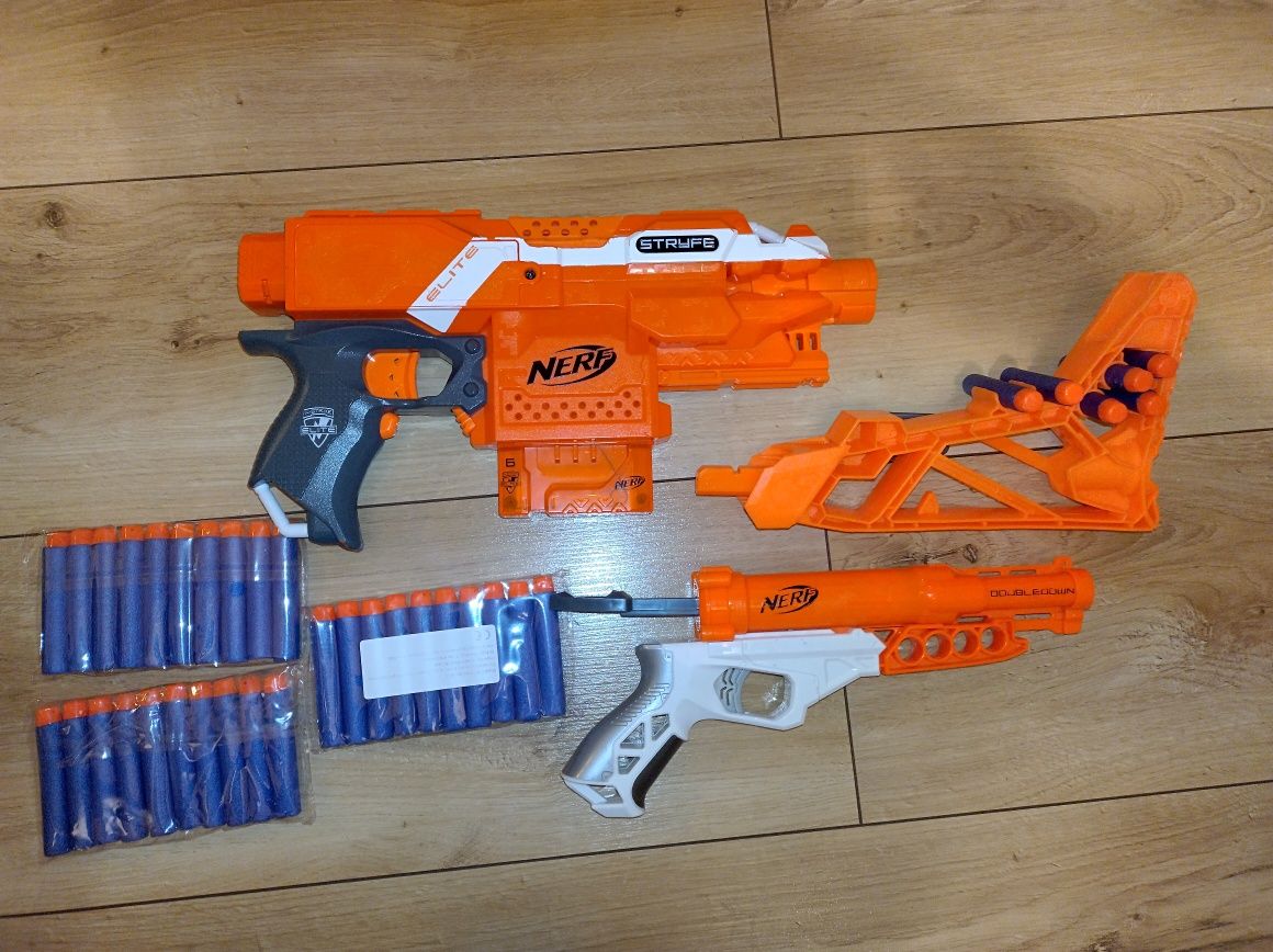 NERF pistolet 2szt + strzałki. Blaster na baterie. Plus strzałki 3 op.