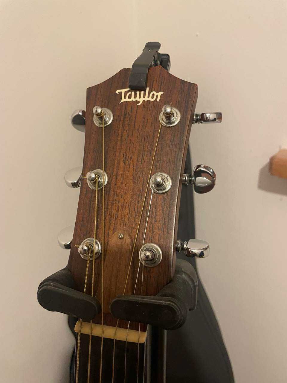Gitara akustyczna Taylor 310 USA -2002 r