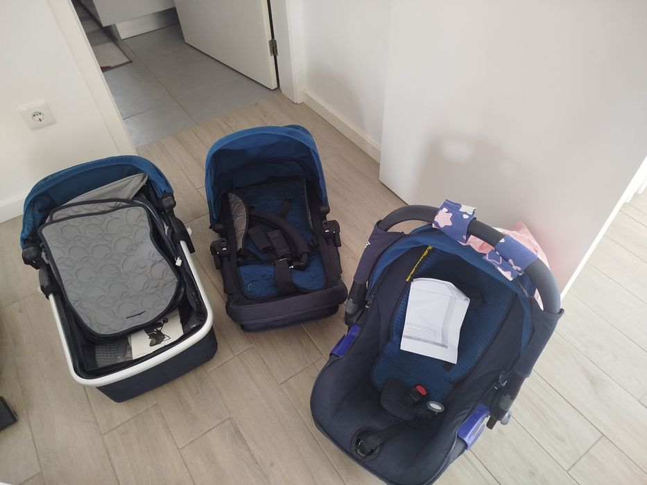 Vendo carrinho de bebé com ovo, alcofa e cadeira