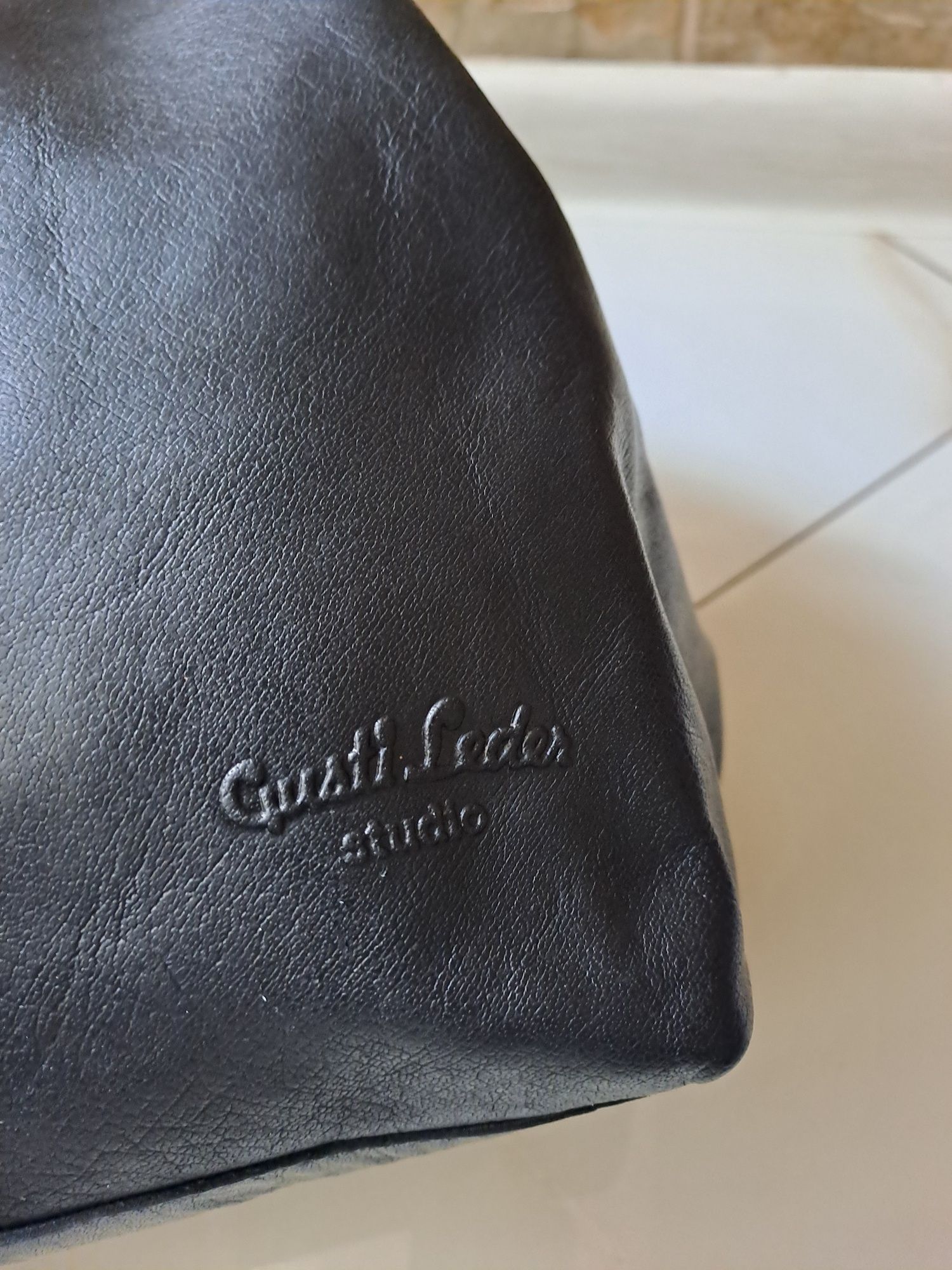 Шкіряна сумка саквояж Gusti Lader Studio
