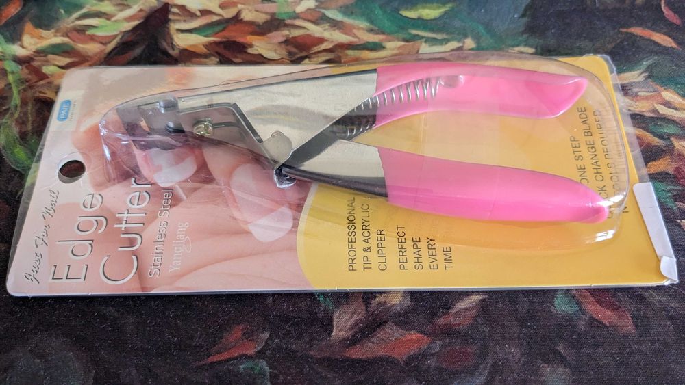 Corta unhas de gel / plastico Novo