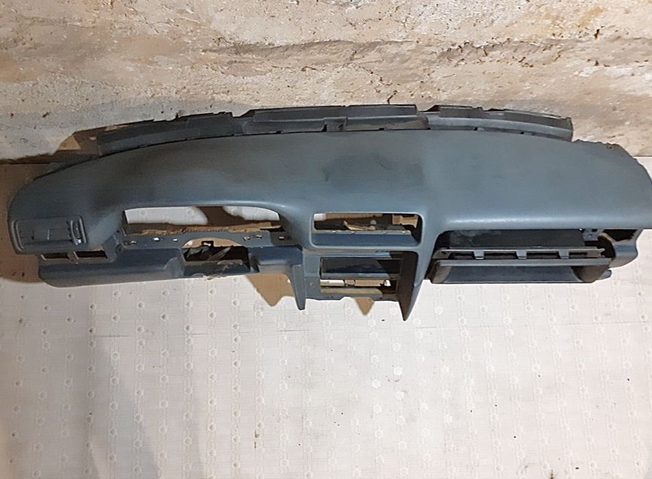 Бардачок торпеды вектра А 90