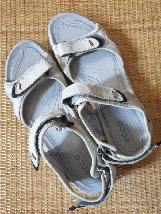 Жіночі сандалі від ECCO, бежевого кольору, 41 розмір, стелька 26 см