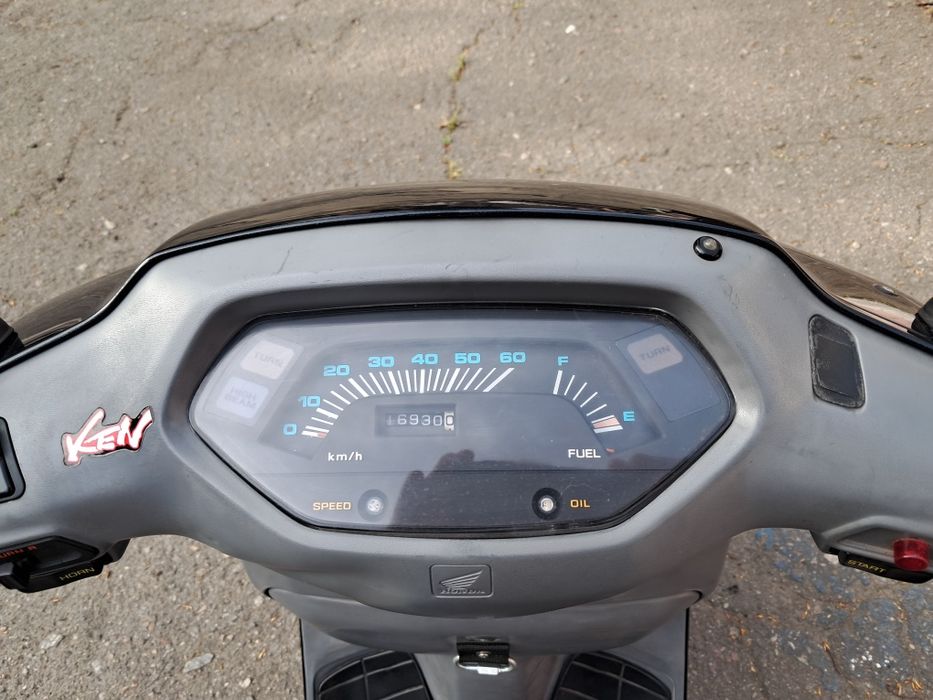 Мопед, скутер Honda Lead АФ 20