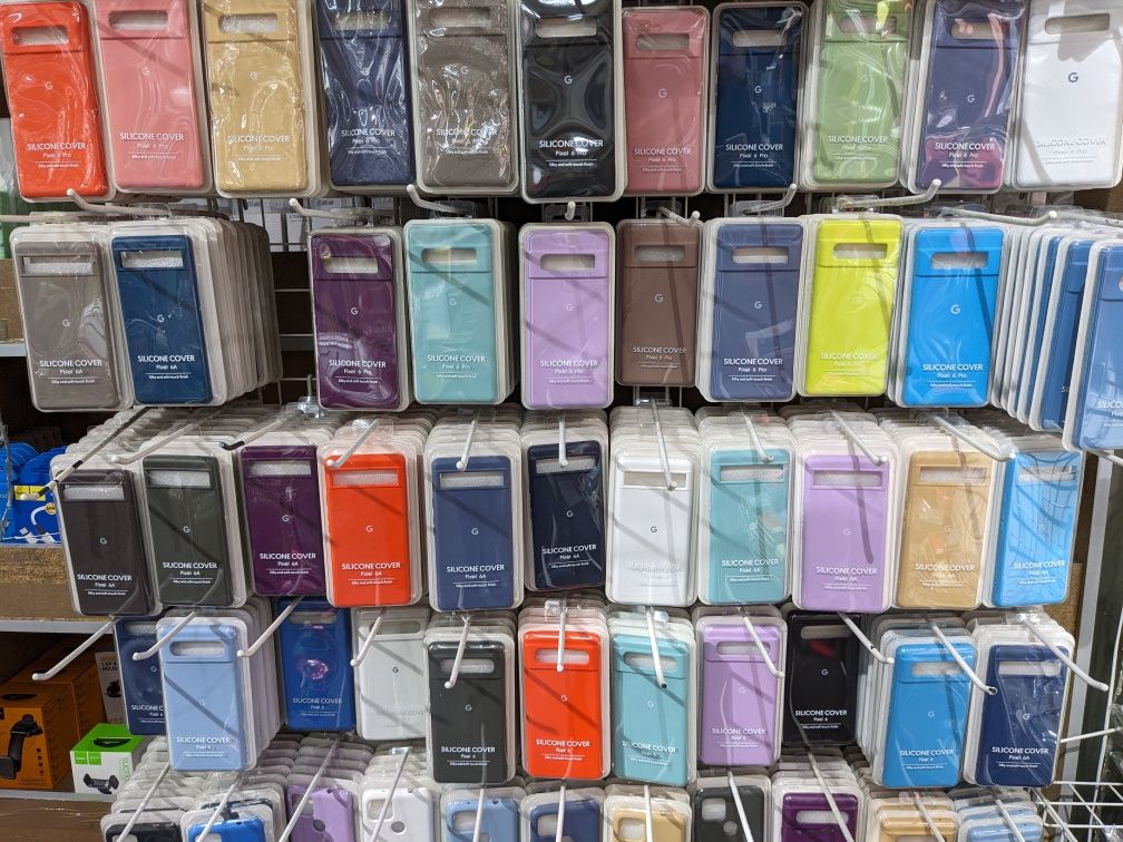 Продам Новий чохол silicone cover на Google Pixel.