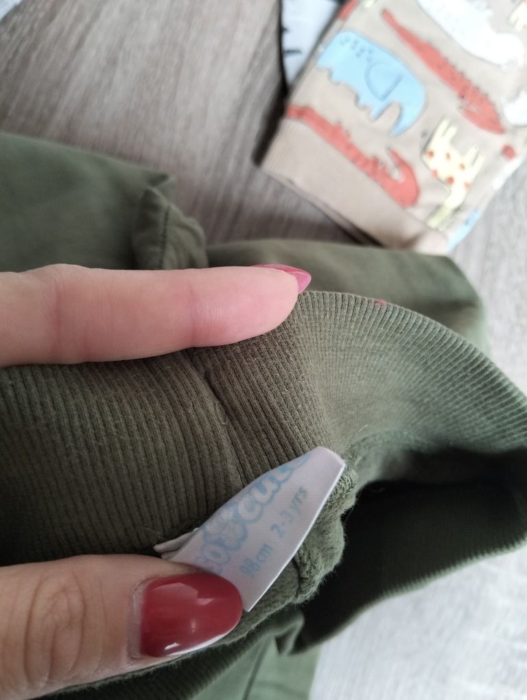 4pak spodnie dresowe chłopięce 98